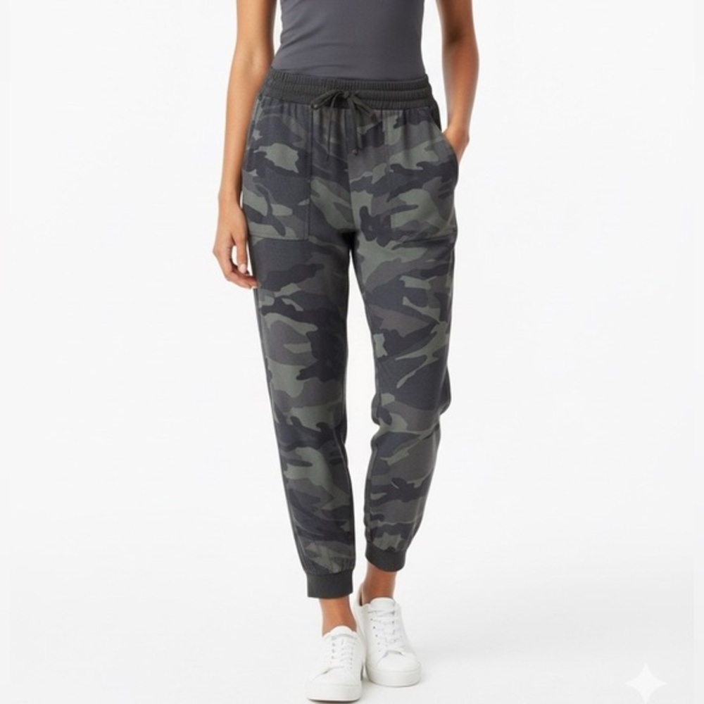 NWT Splendid Army Green Camo Sweatpants Joggers Pants with Pockets Size M